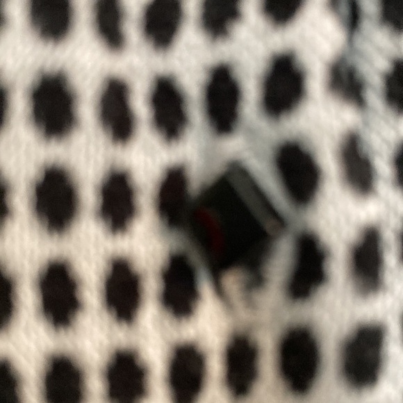 Talbots Black & White Top. Large - Picture 6 of 8